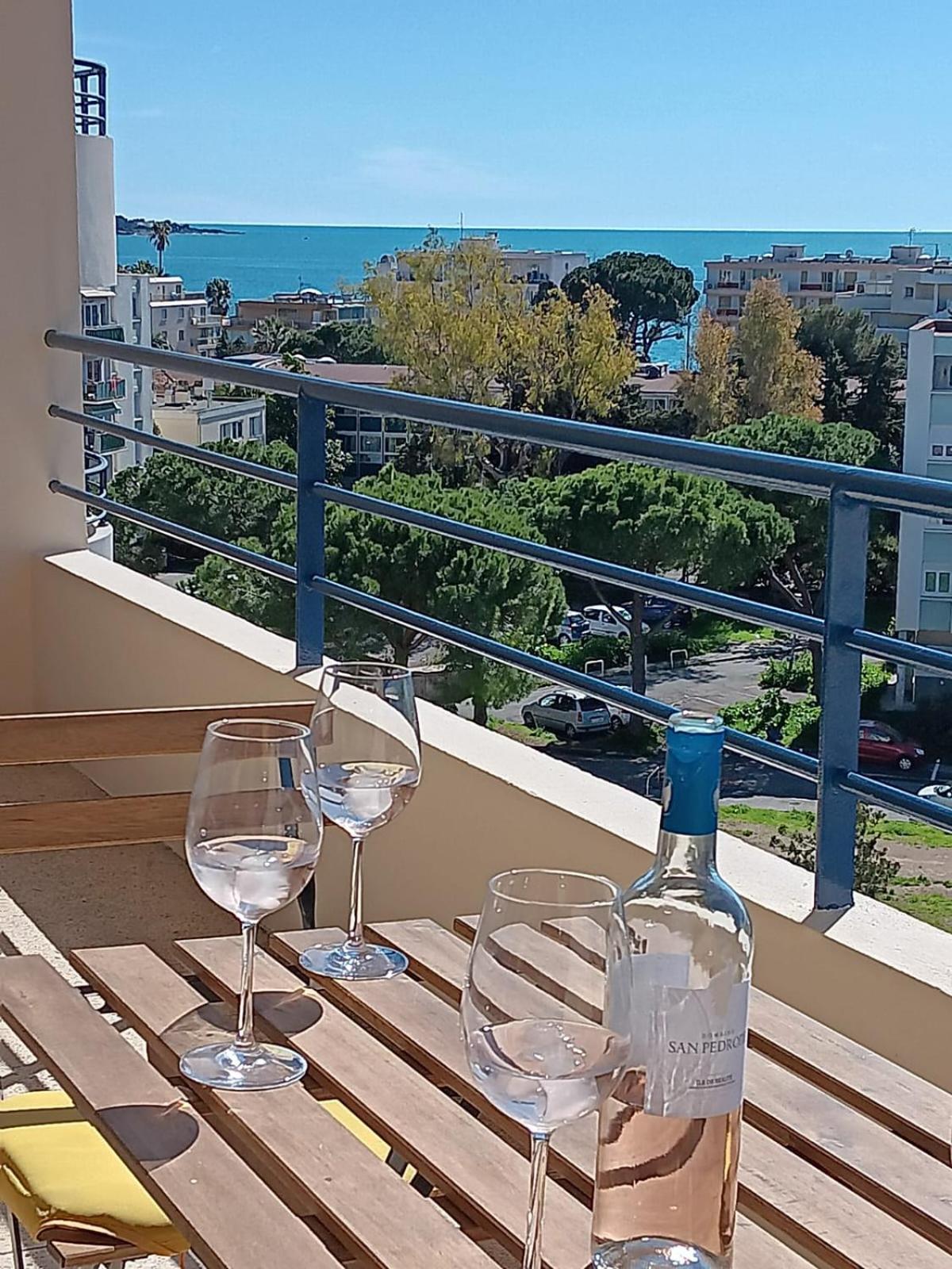 3 Pieces Vue Mer - Clim - 5 Min De La Plage A Pied Antibes Exterior photo